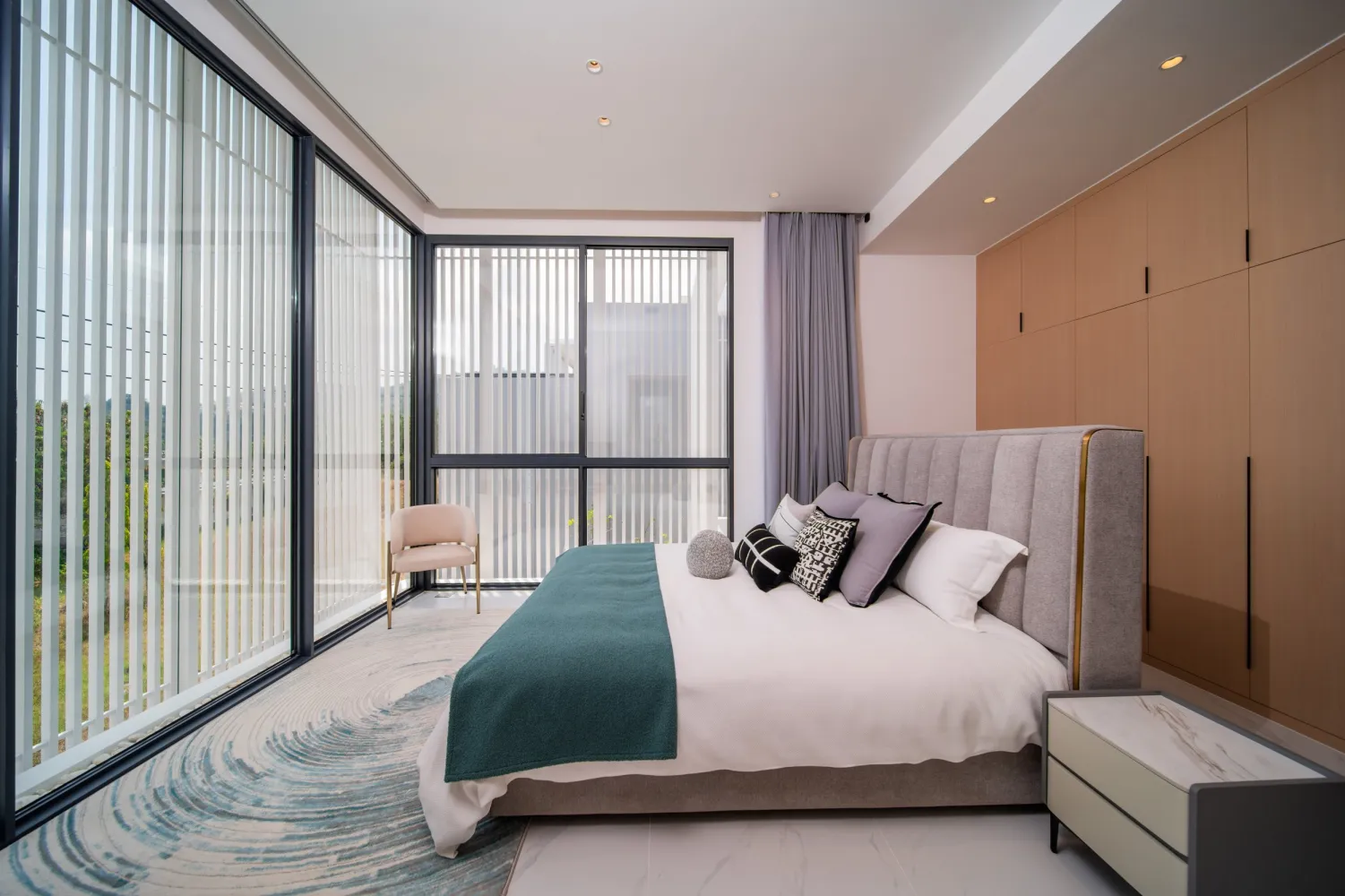 Property image - full photo 15