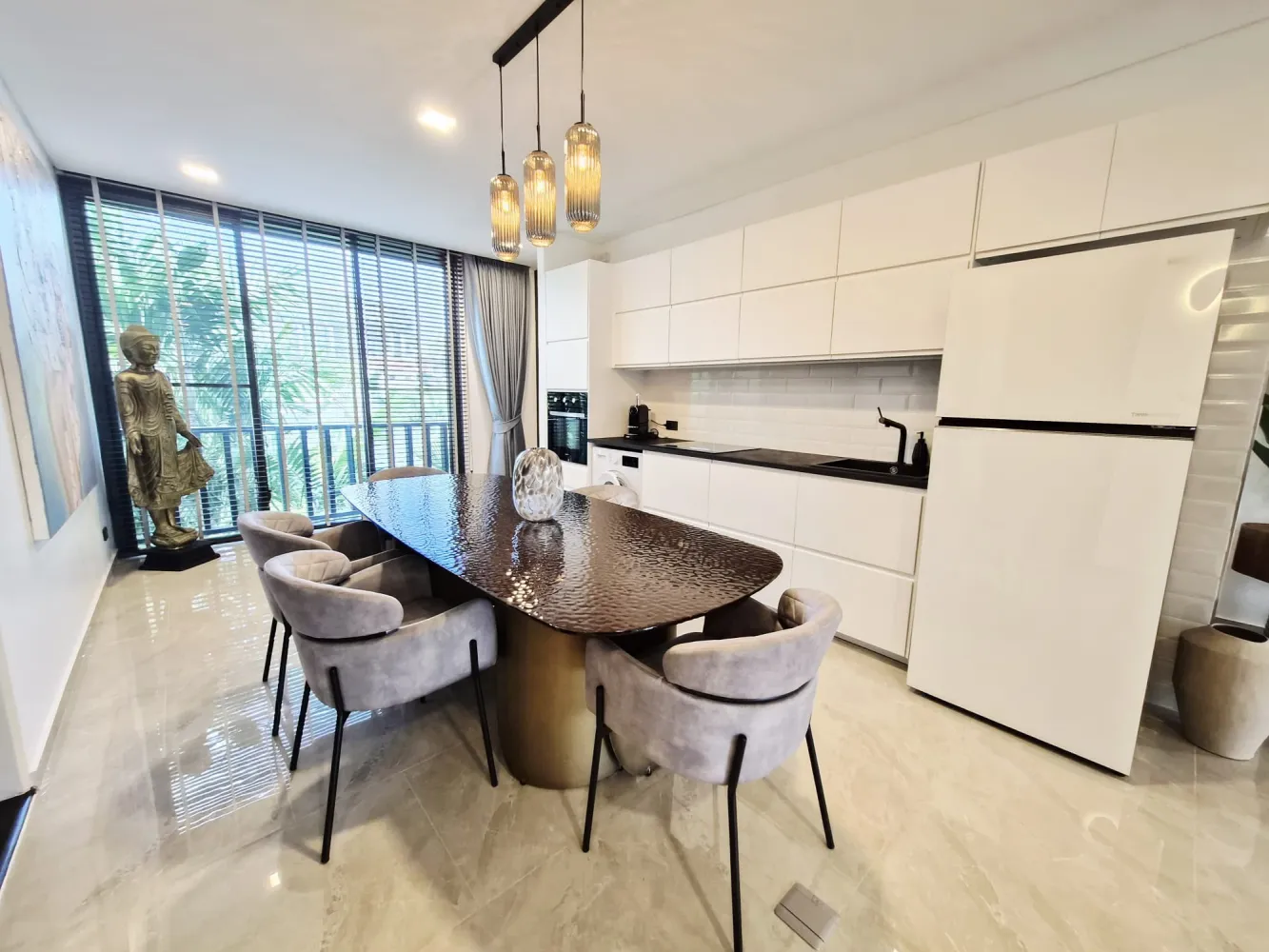 Property image - full photo 6