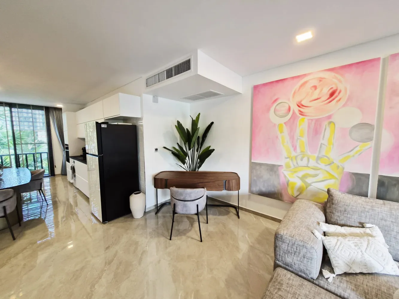 Property image - full photo 3