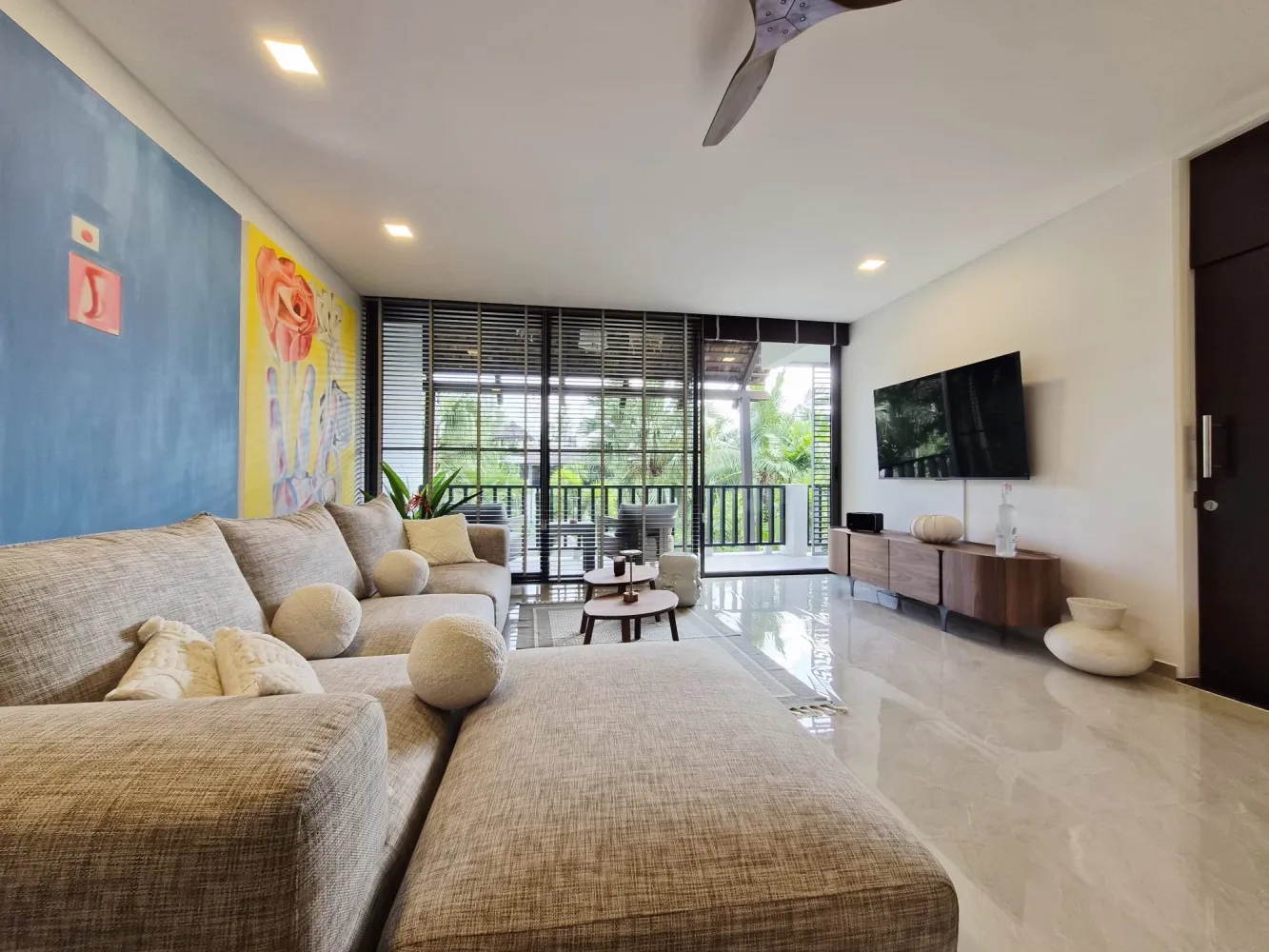 Property image - full photo 4