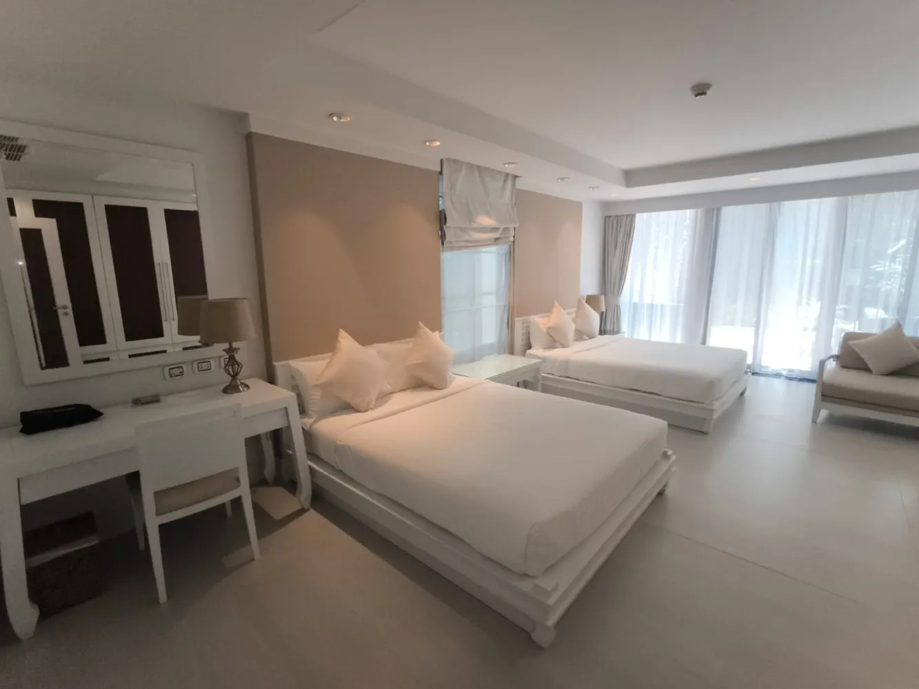 Property image - full photo 11