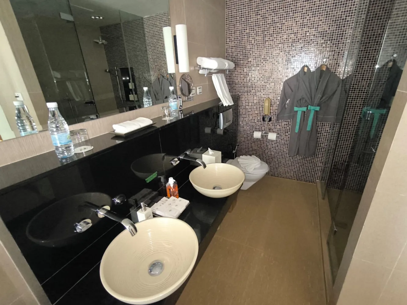 Property image - full photo 9