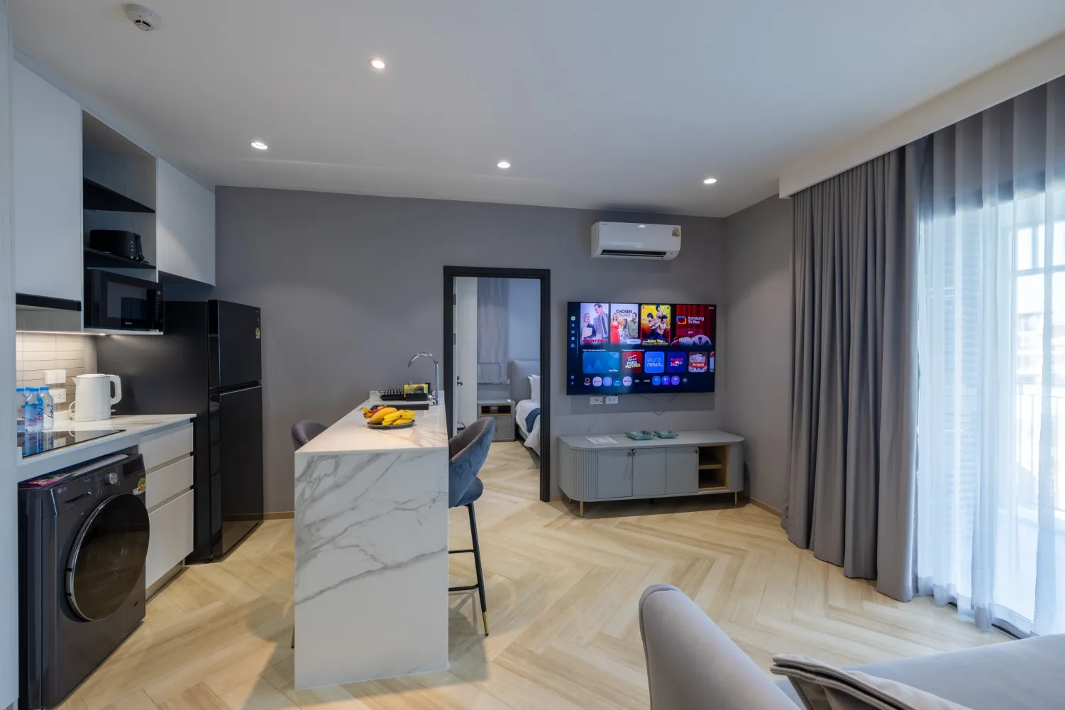 Property image - full photo 3