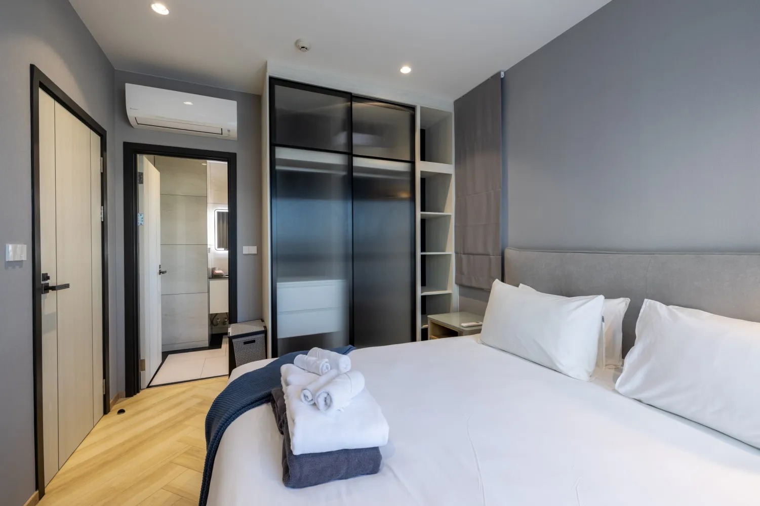 Property image - full photo 13