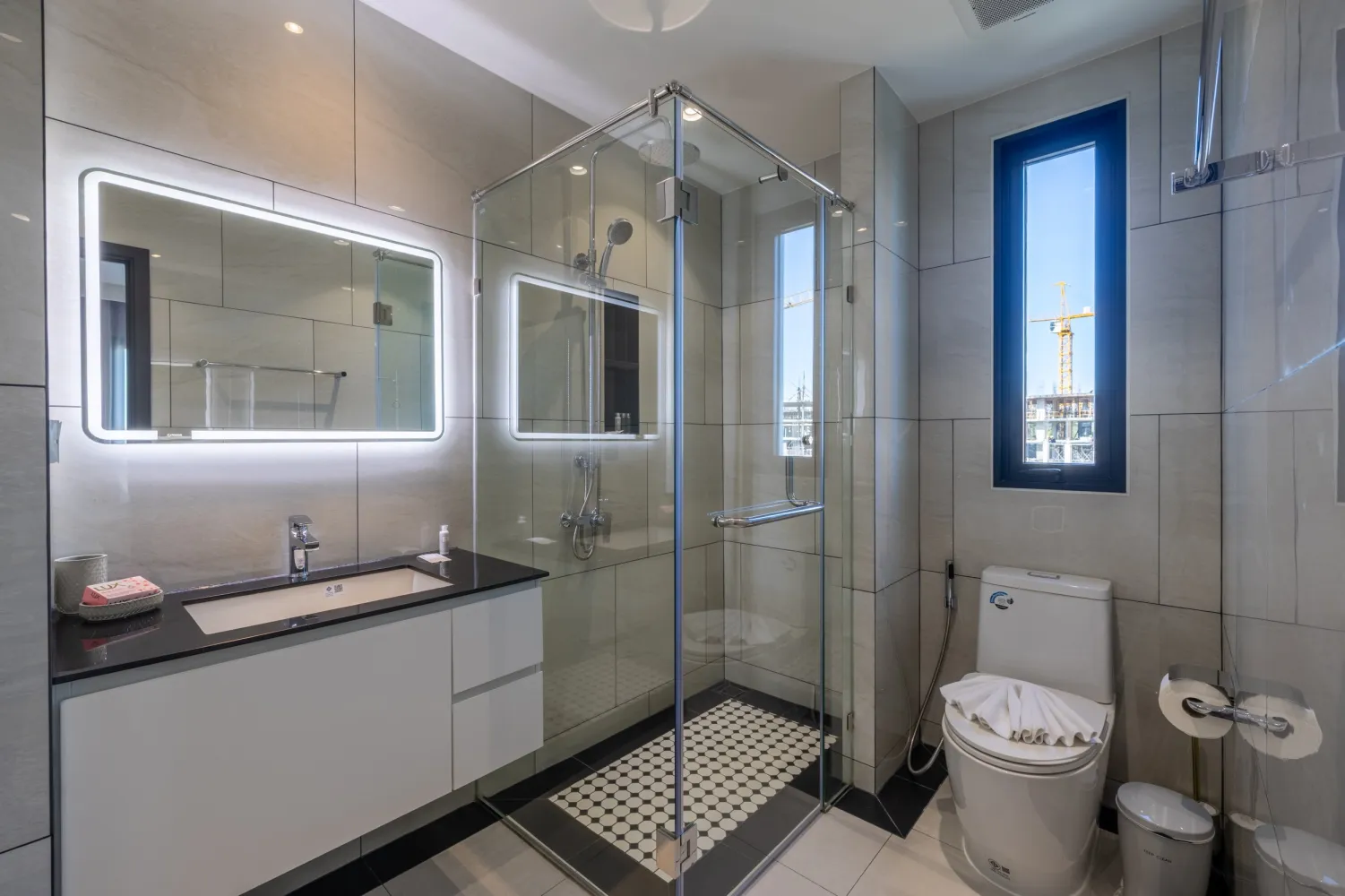 Property image - full photo 14
