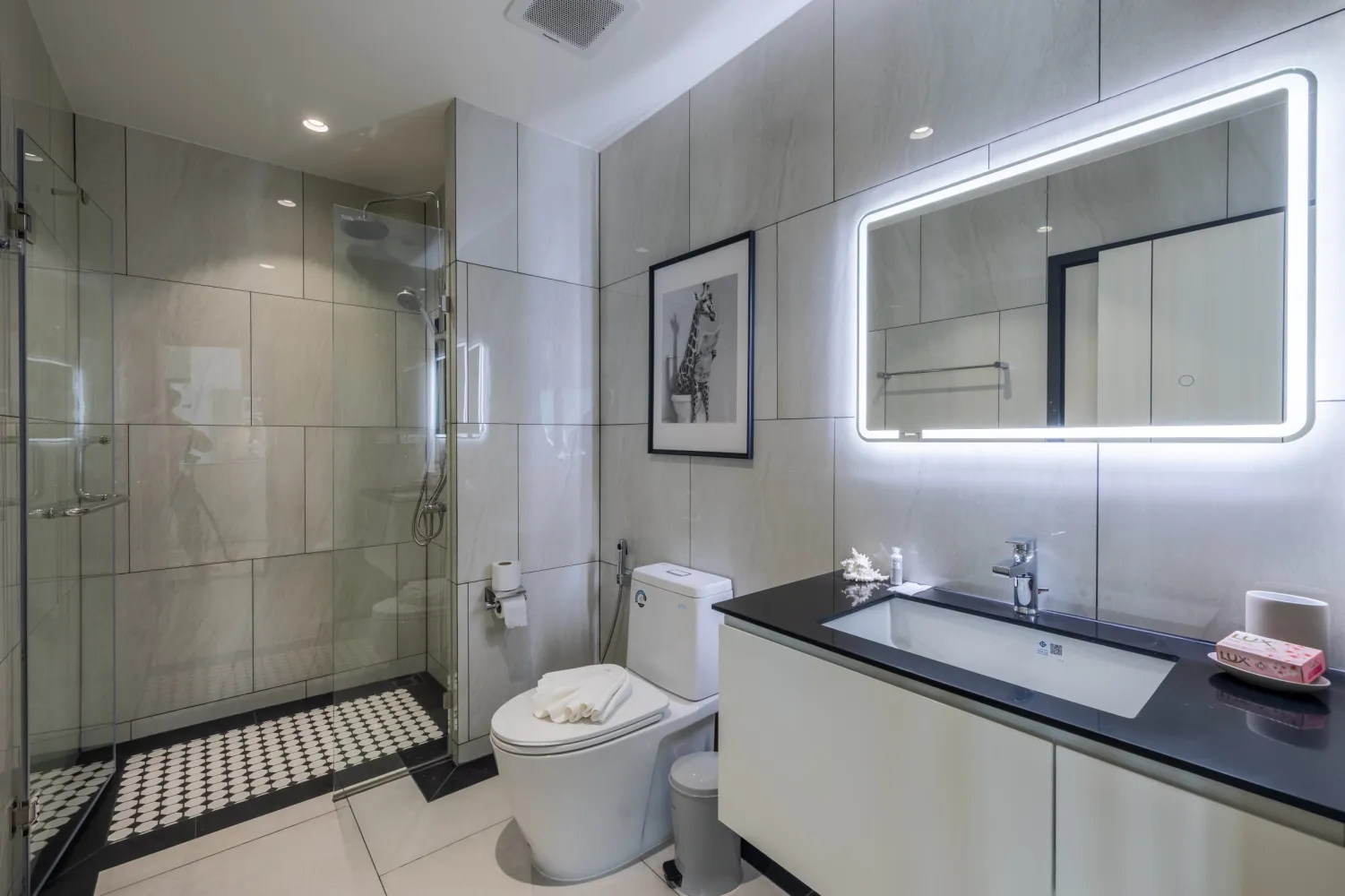 Property image - full photo 14