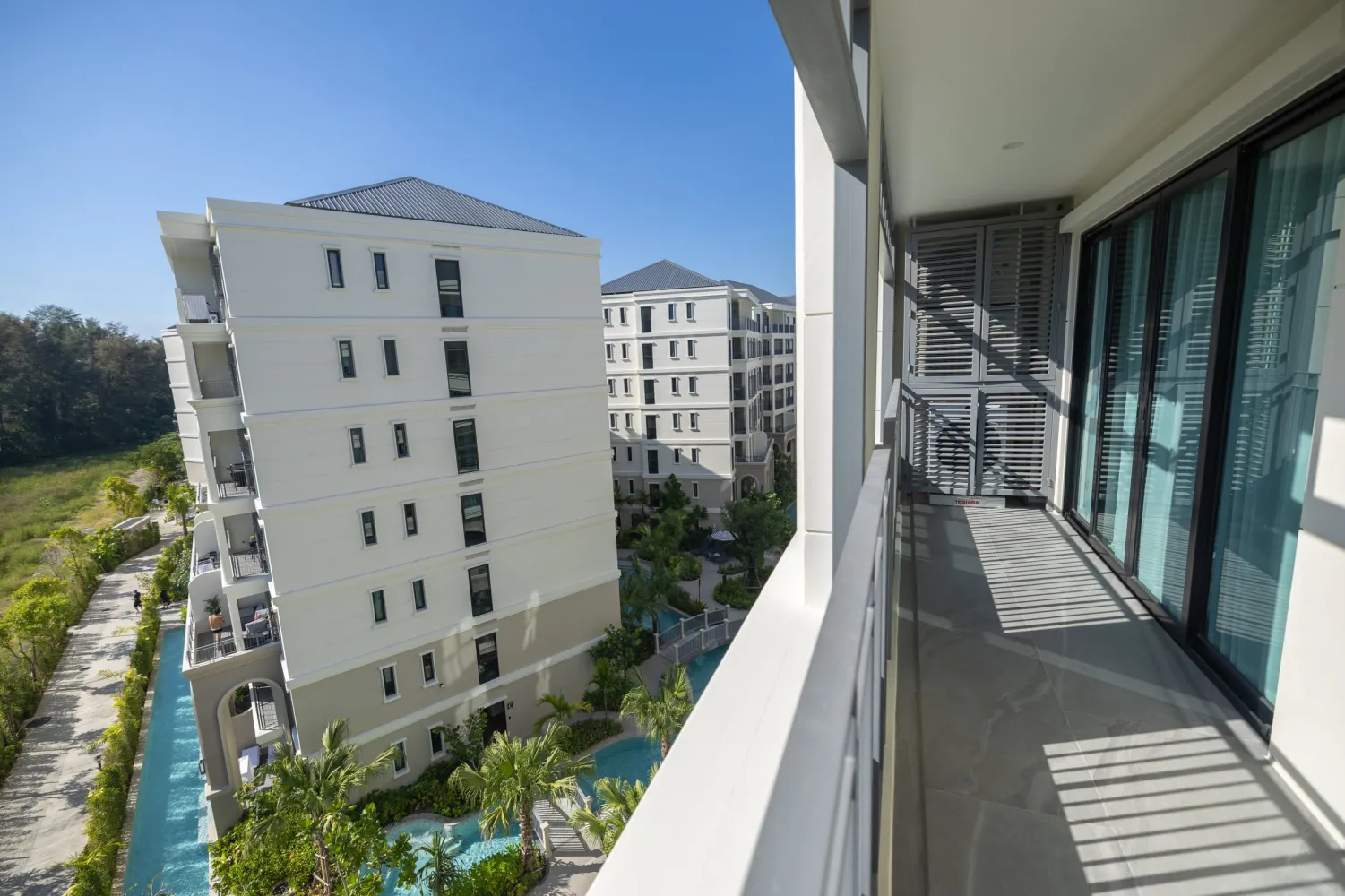 Property image - full photo 36