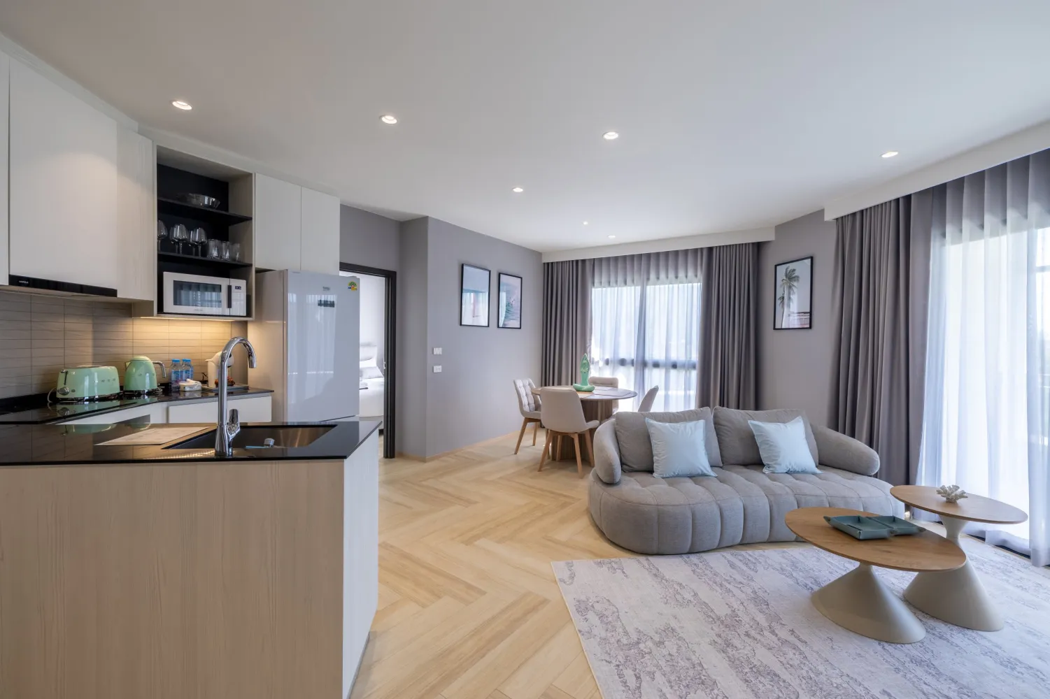 Property image - full photo 3