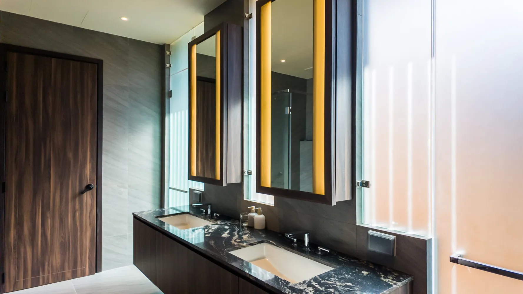 Property image - full photo 13