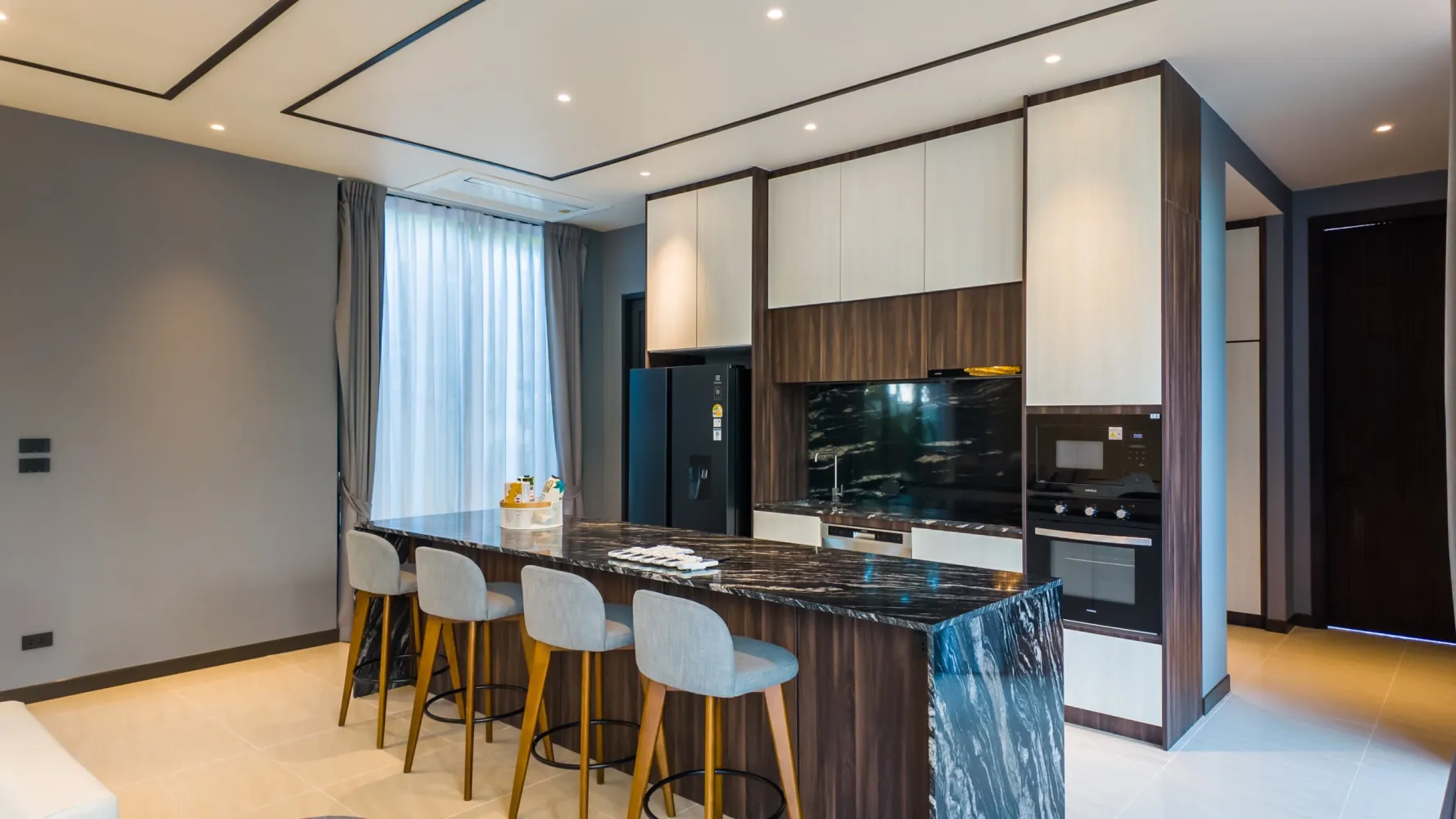 Property image - full photo 4