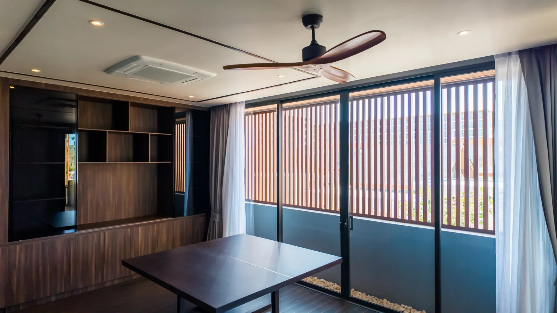 Property image - full photo 32