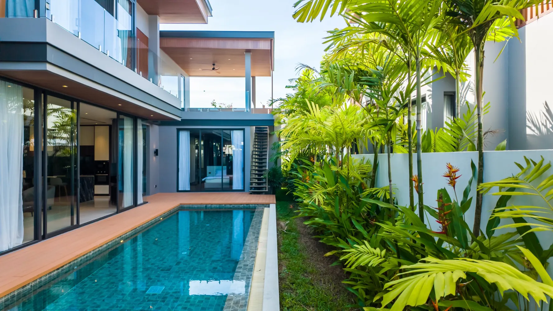 Property image - full photo 2
