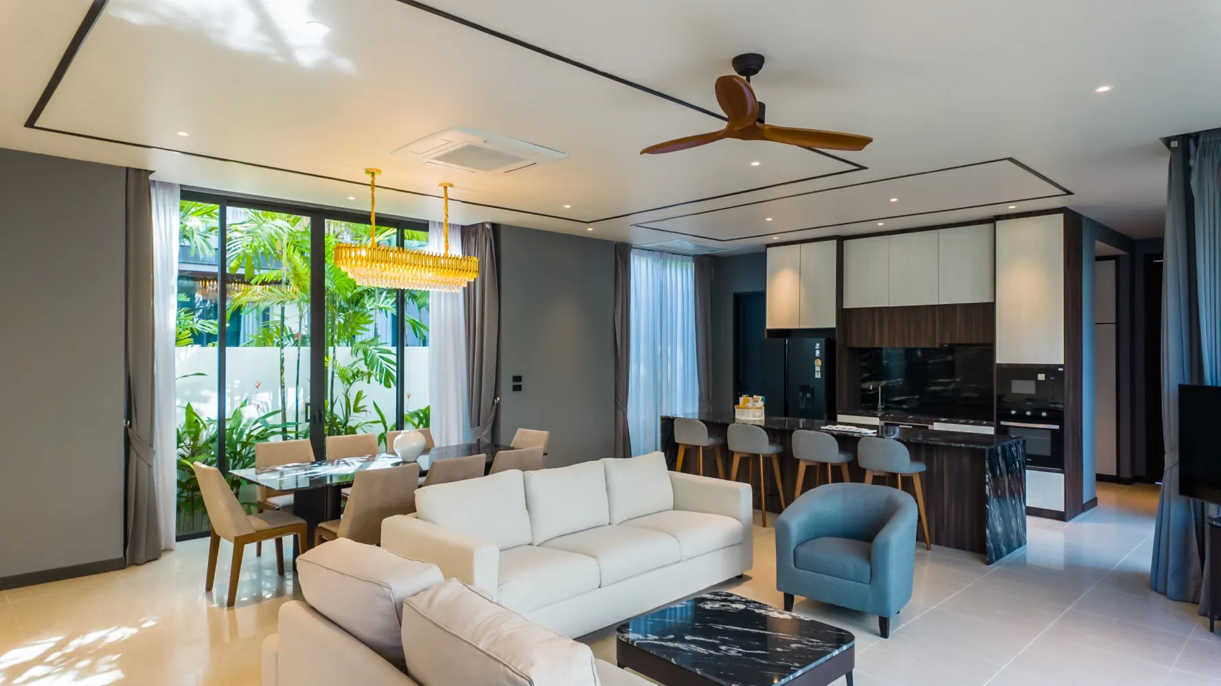 Property image - full photo 5