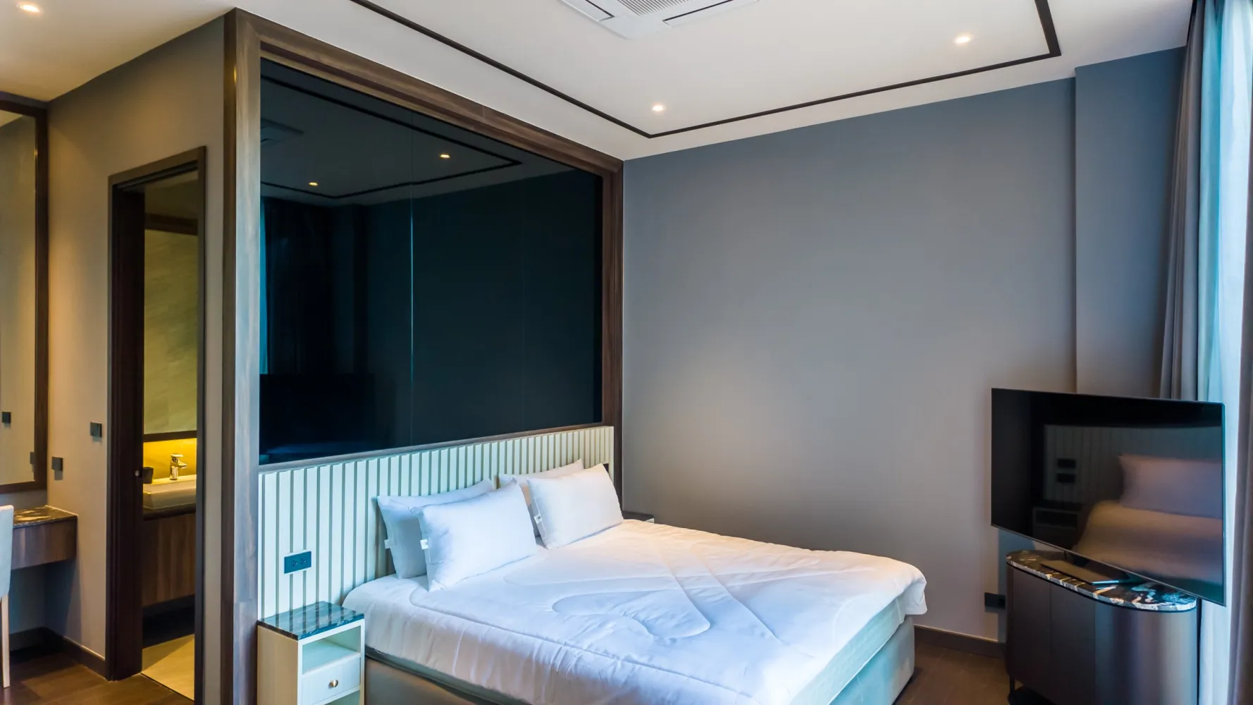 Property image - full photo 48