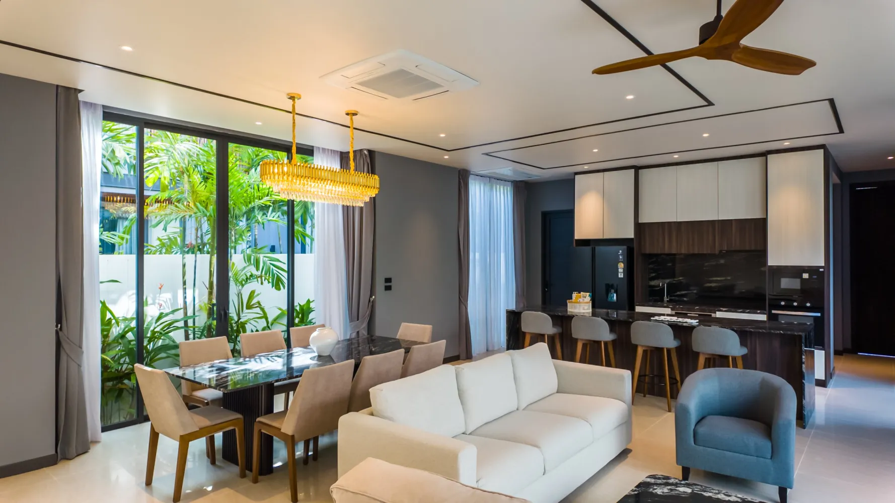 Property image - full photo 8