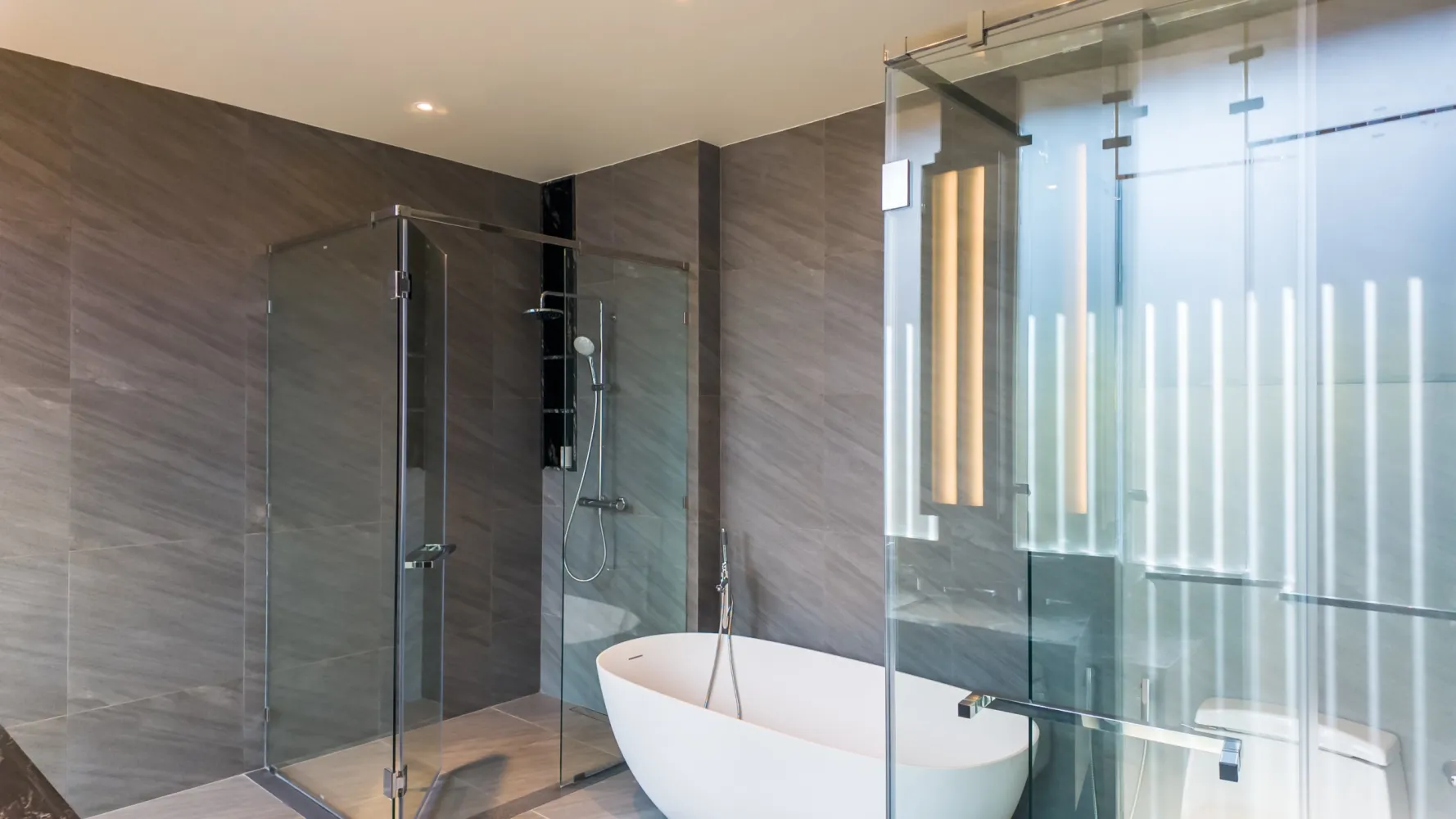 Property image - full photo 56