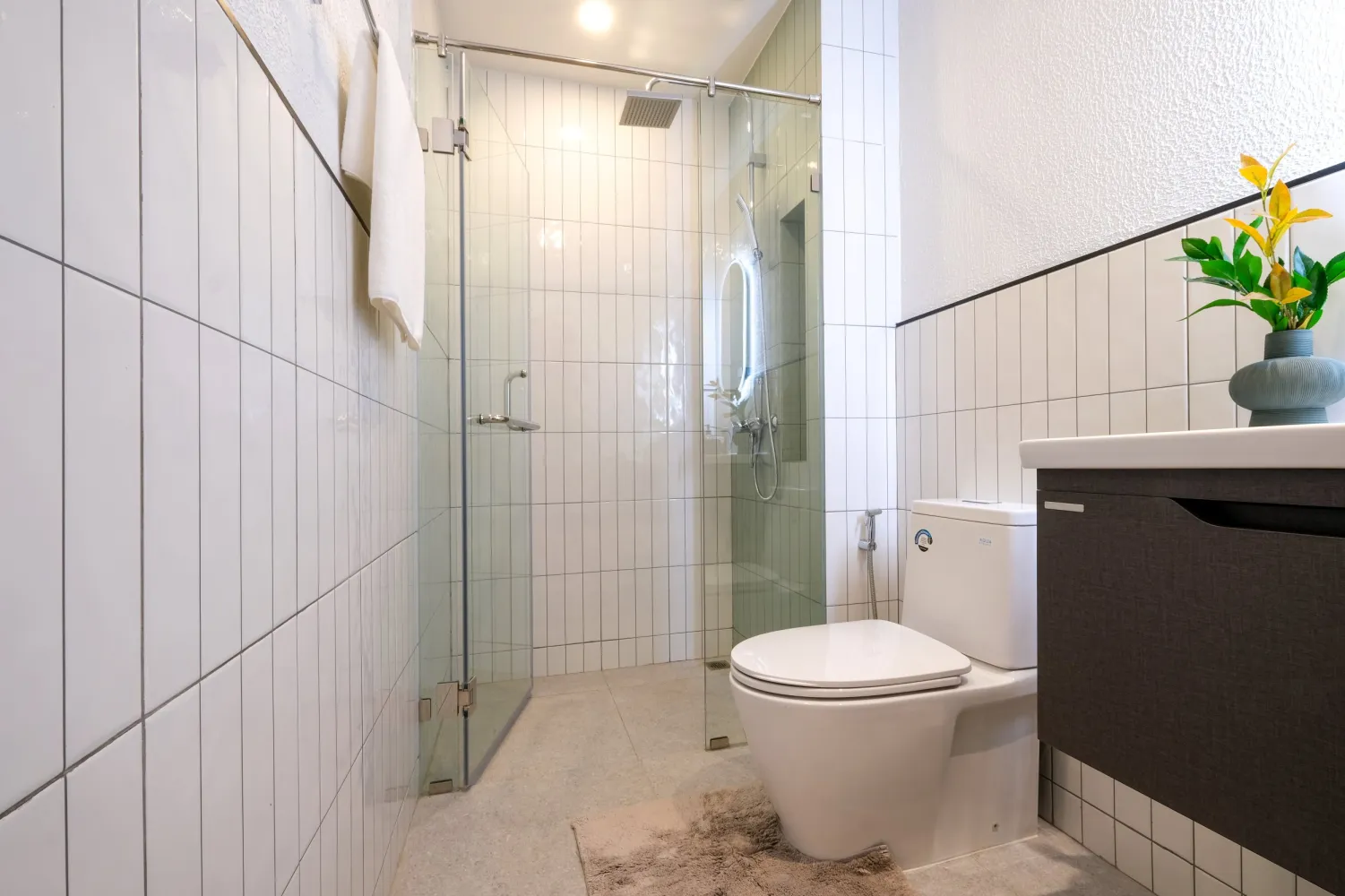 Property image - full photo 17