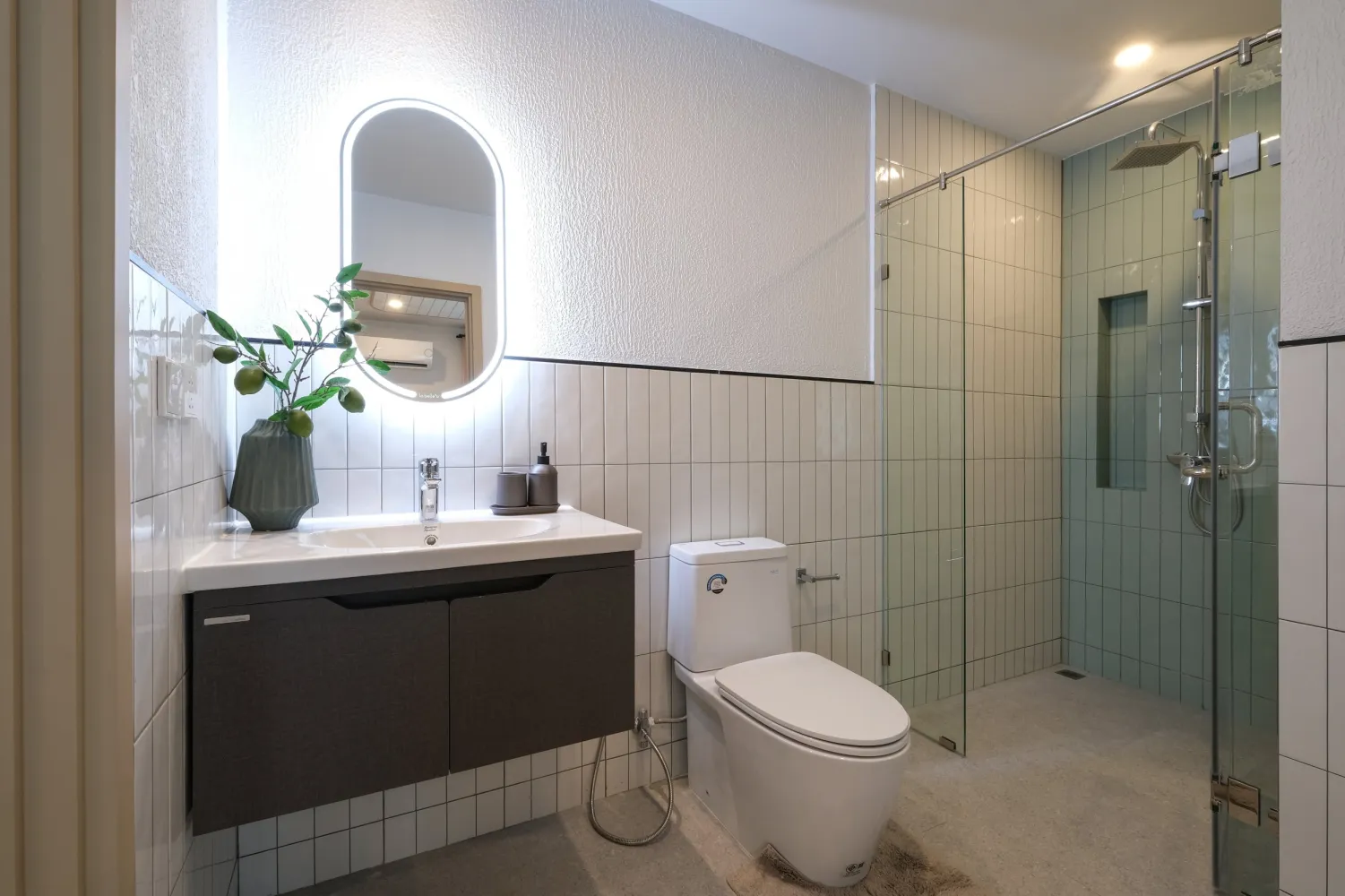 Property image - full photo 11