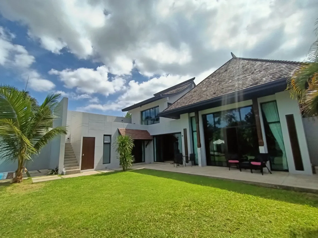 Property image - full photo 3
