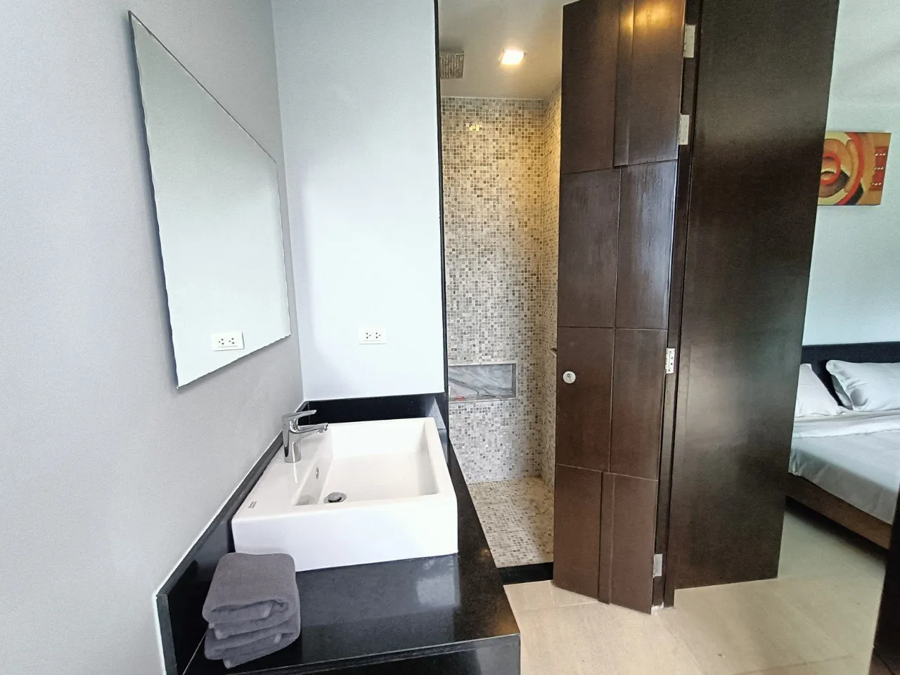 Property image - full photo 25