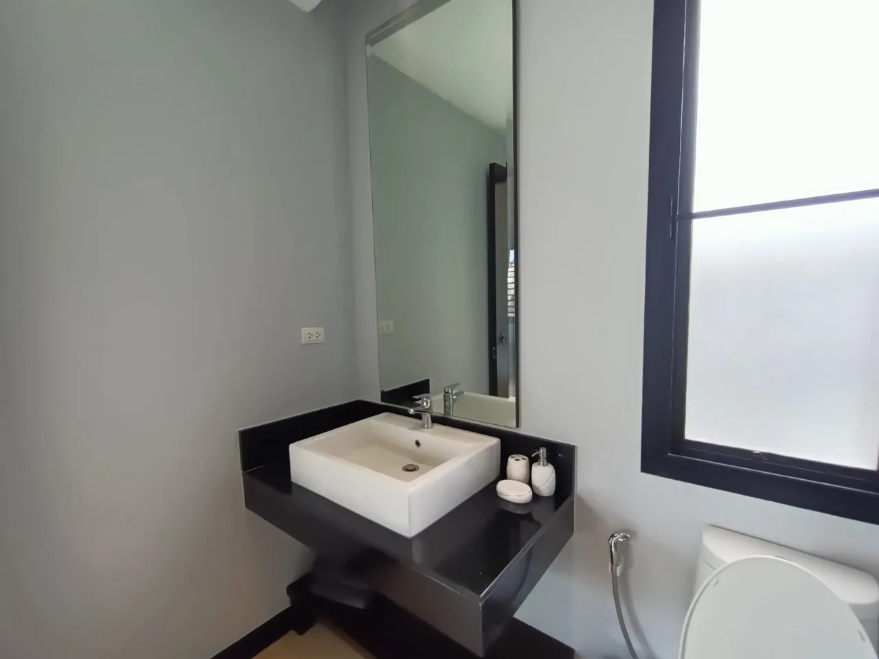 Property image - full photo 38