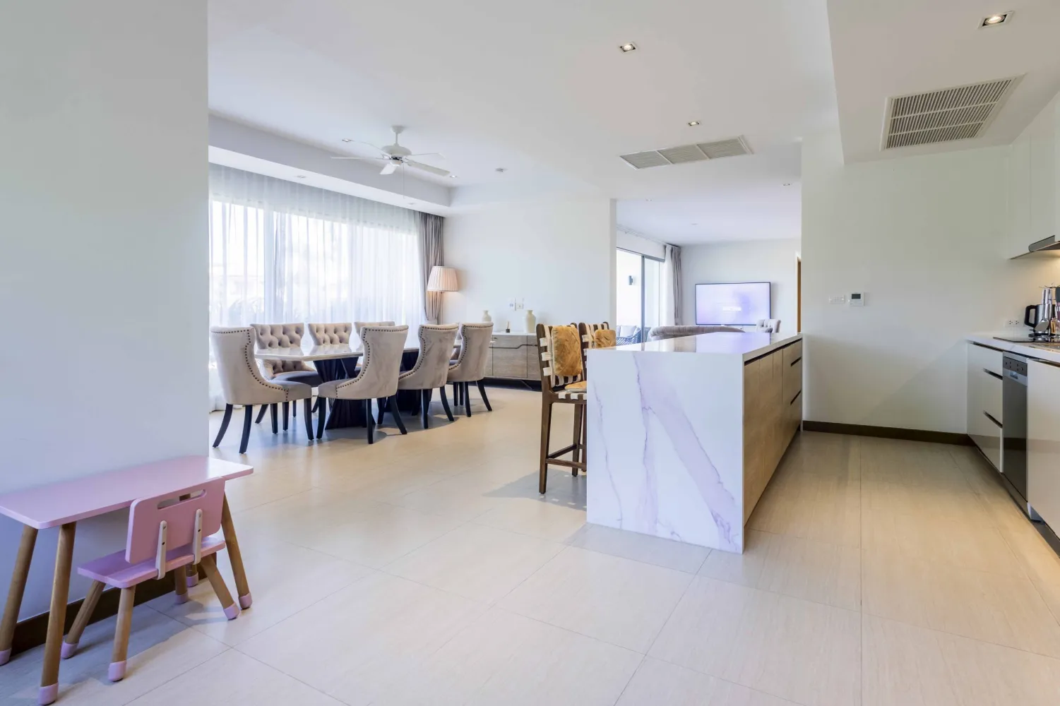 Property image - full photo 14