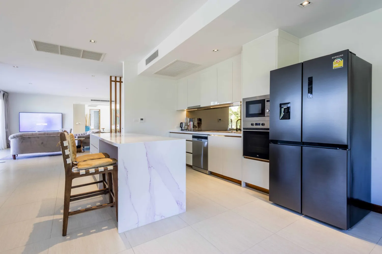 Property image - full photo 13