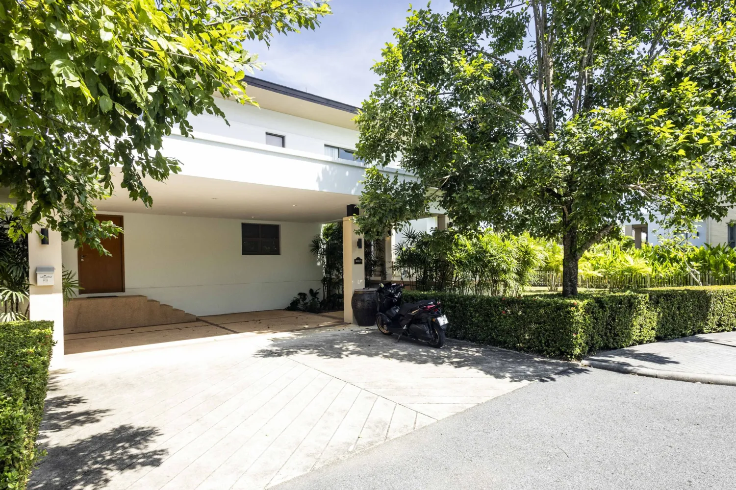 Property image - full photo 82