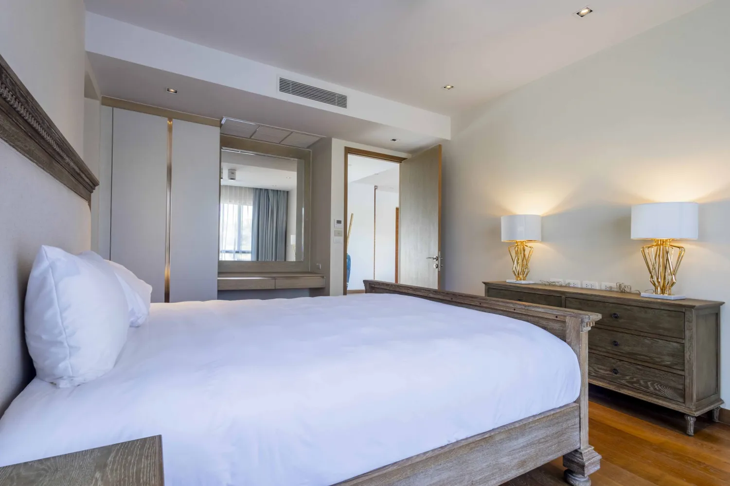 Property image - full photo 59