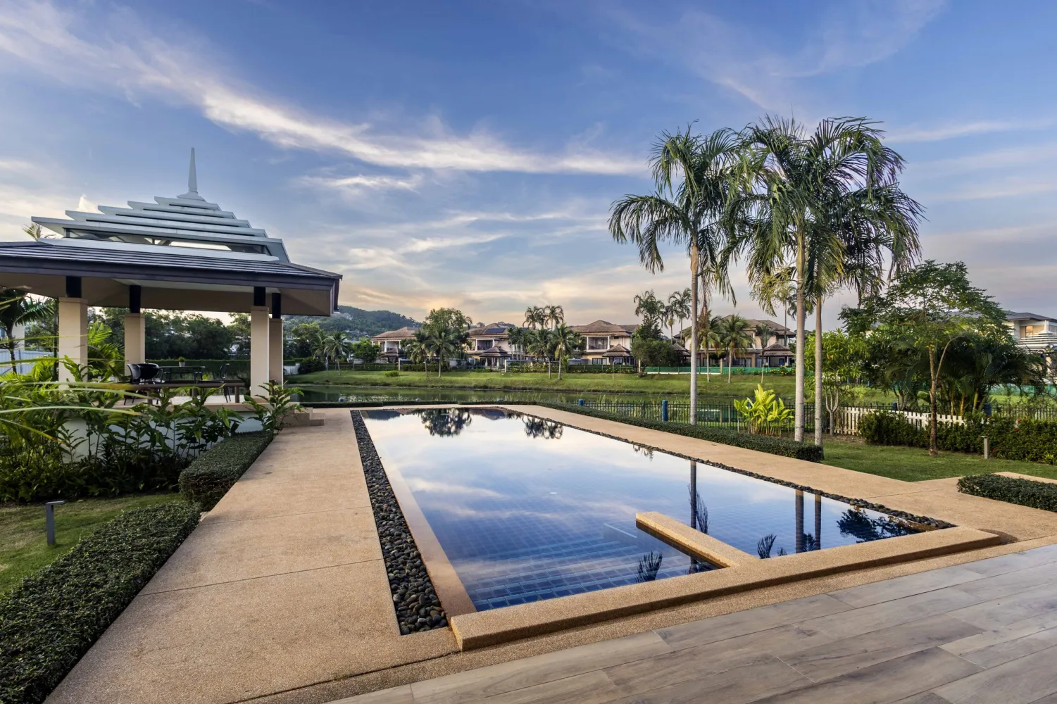 Property image - full photo 76