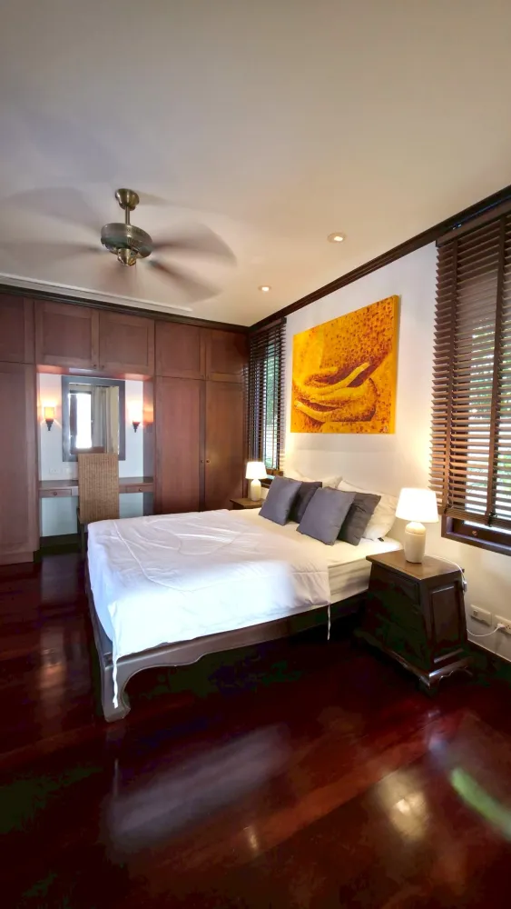 Property image - full photo 15