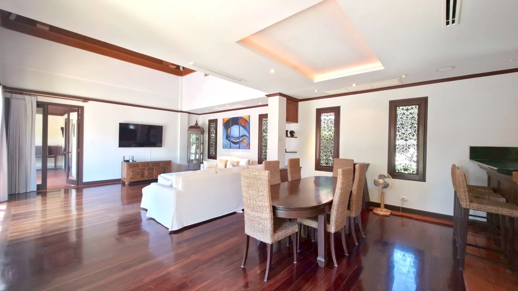 Property image - full photo 3