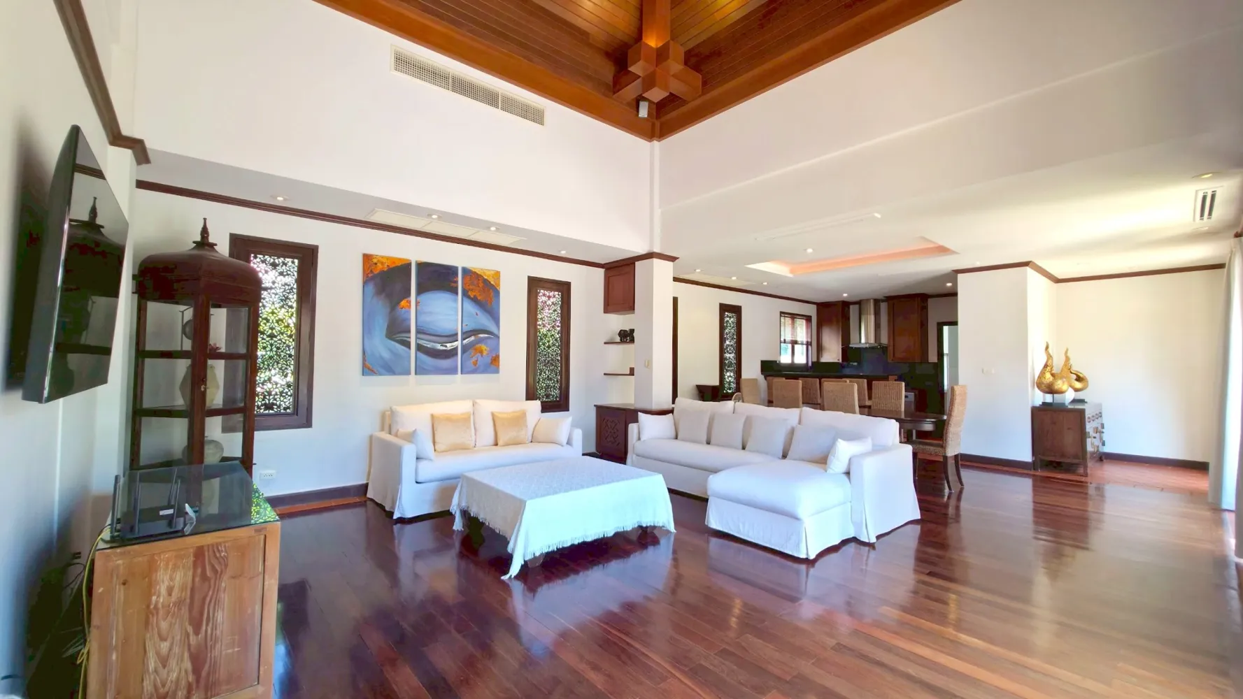 Property image - full photo 2