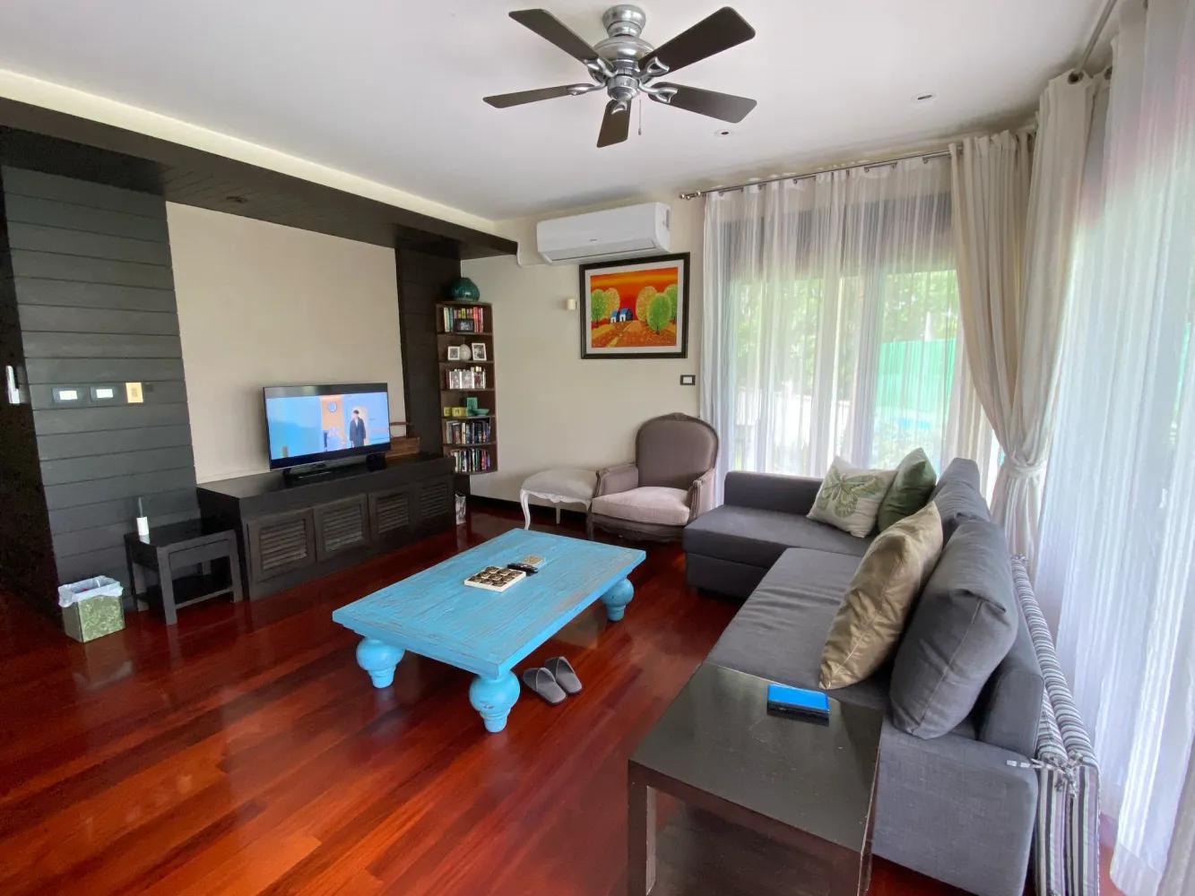Property image - full photo 1