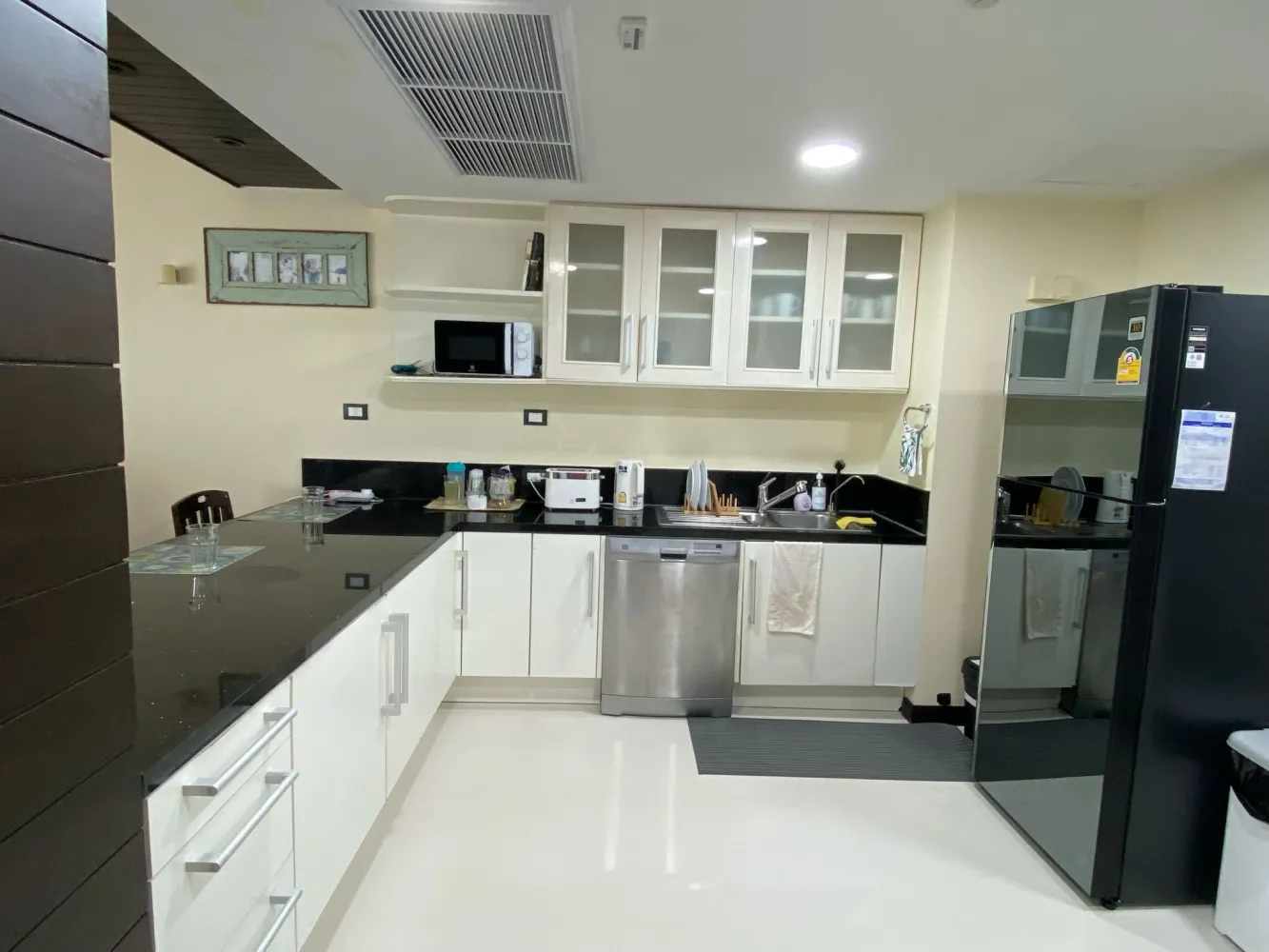 Property image - full photo 5