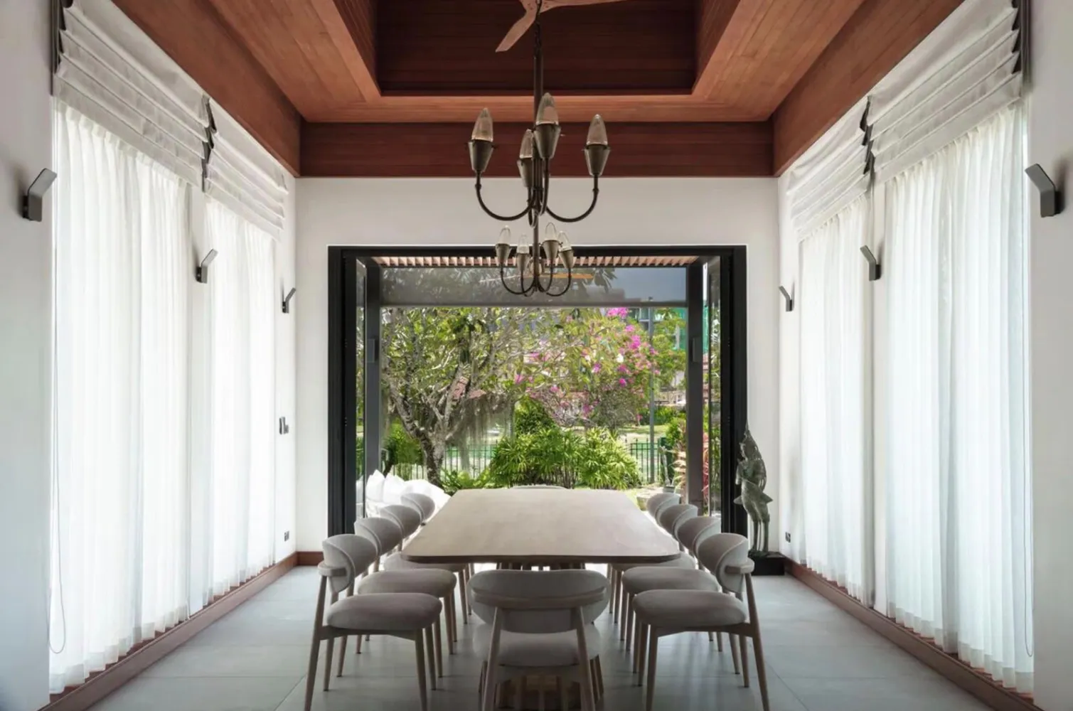 Property image - full photo 3