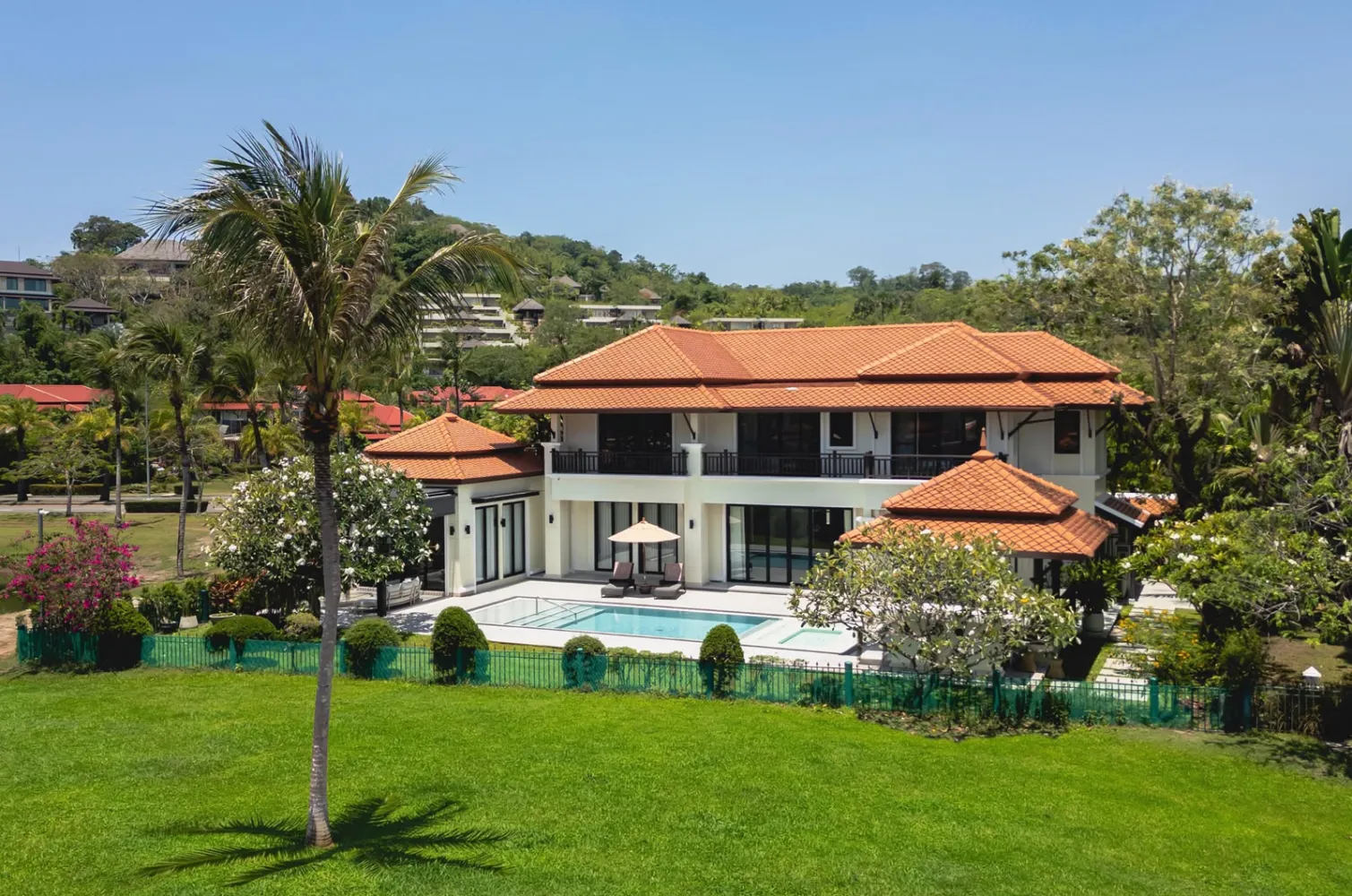 Property image - full photo 1