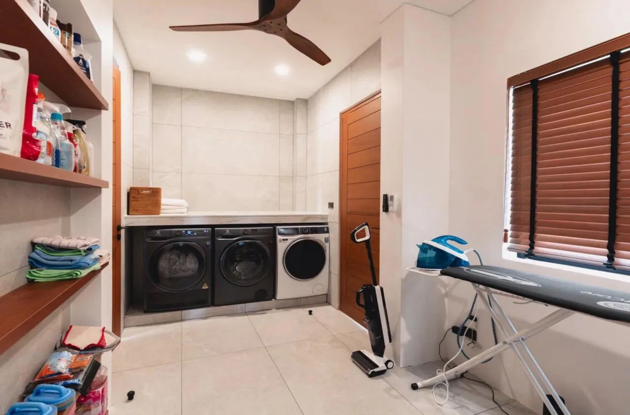 Property image - full photo 8