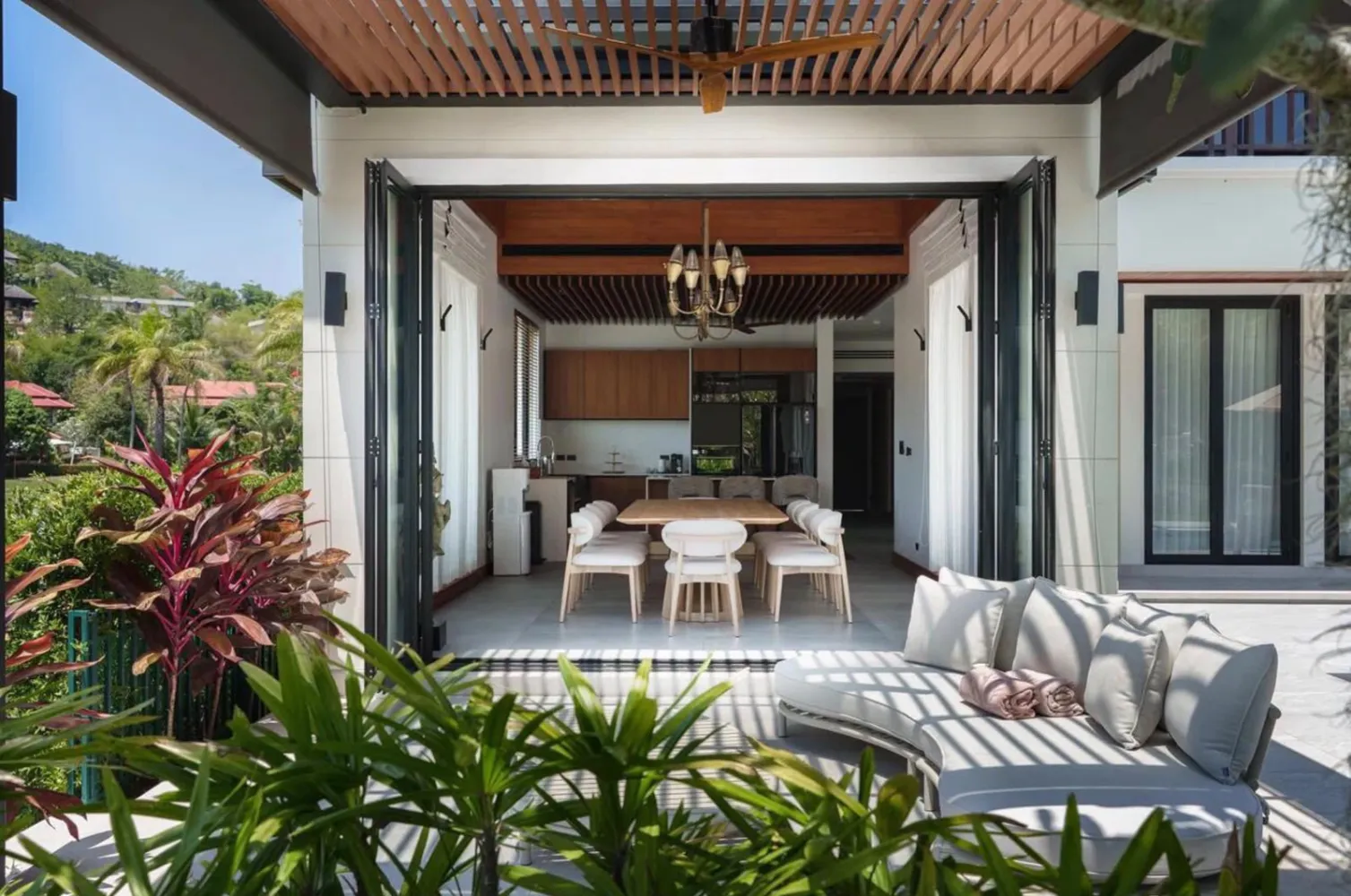 Property image - full photo 12