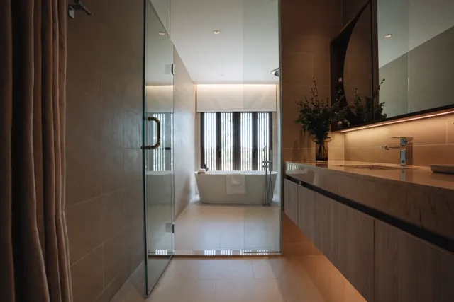 Property image - full photo 12