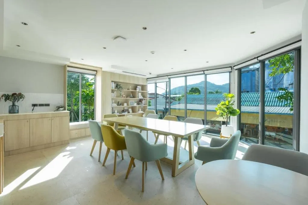 Property image - full photo 4