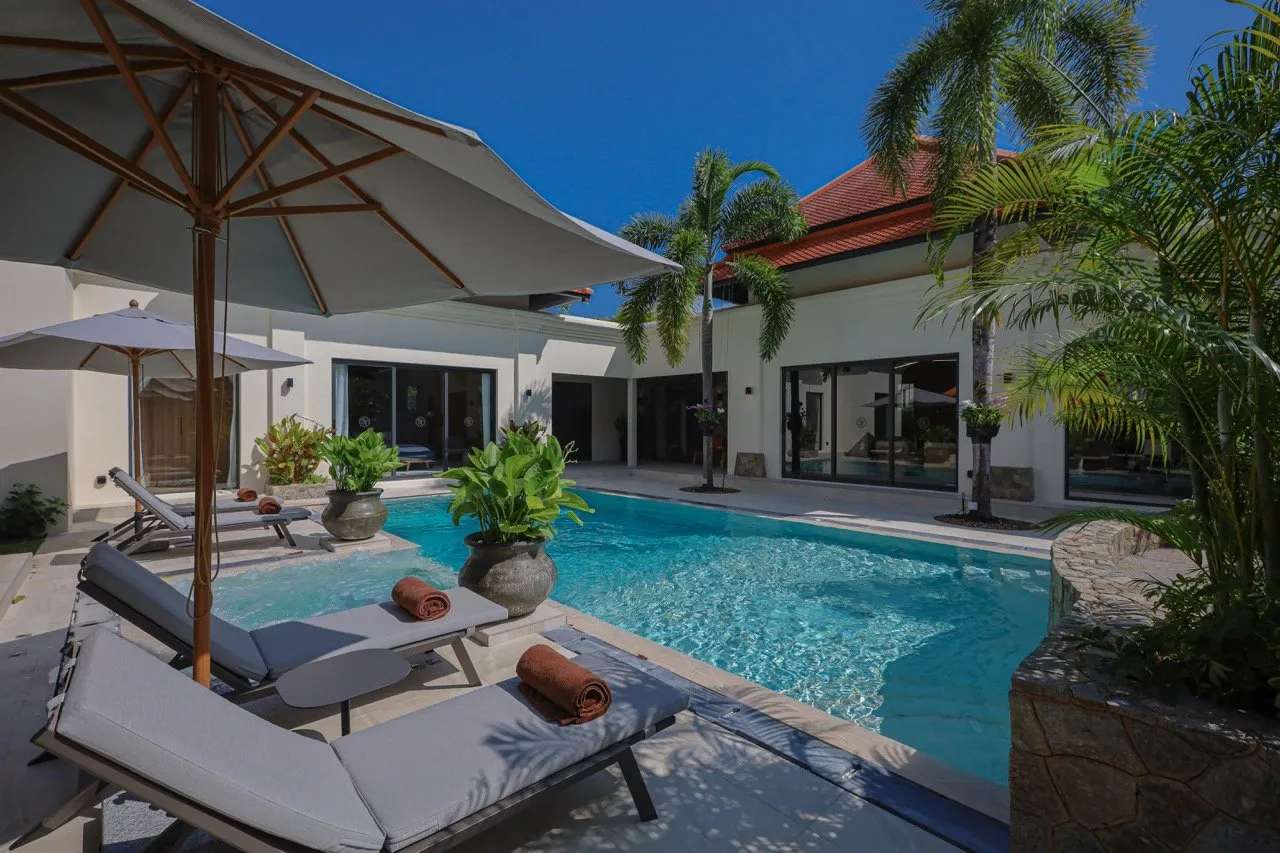 Property image - full photo 2