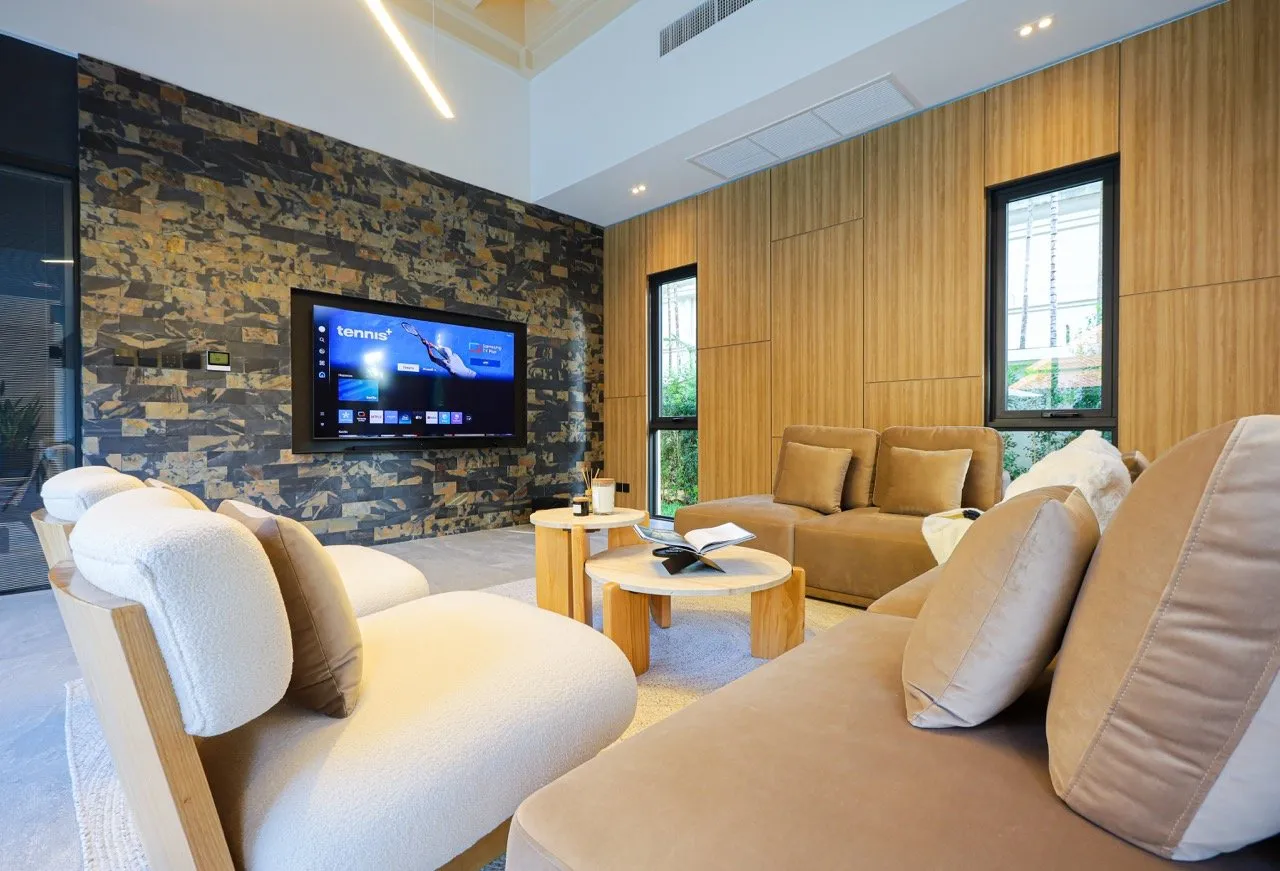 Property image - full photo 5