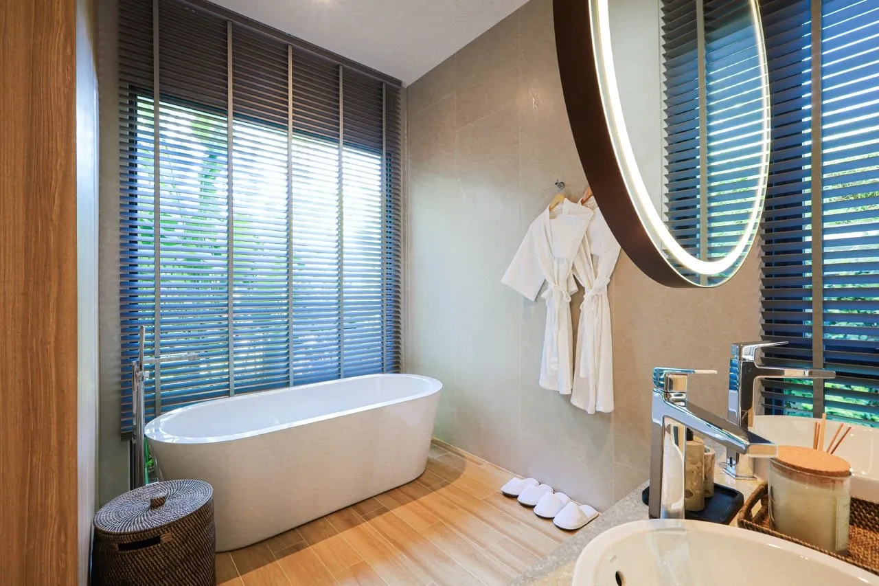 Property image - full photo 18