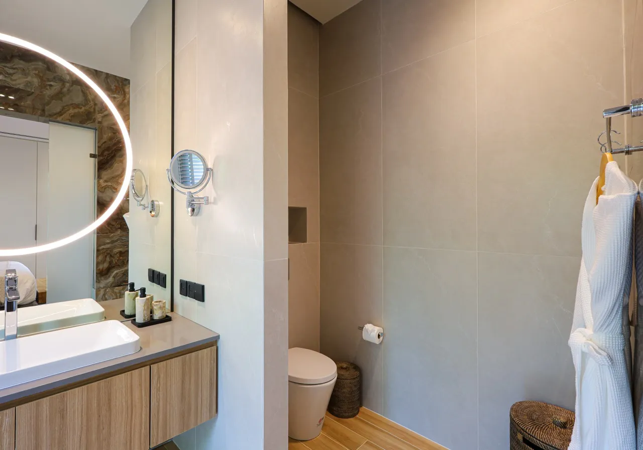 Property image - full photo 38
