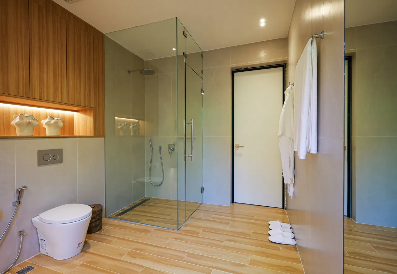 Property image - full photo 24