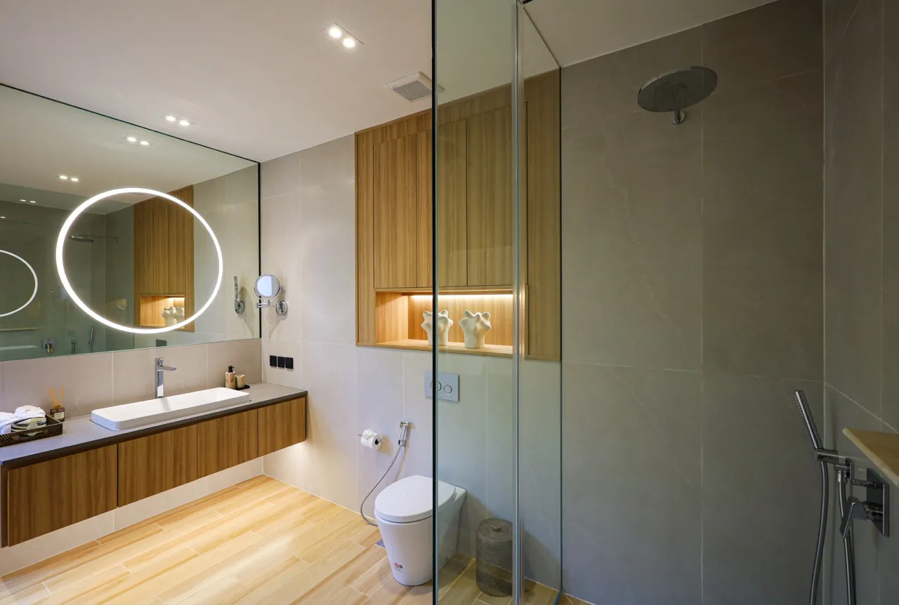 Property image - full photo 25