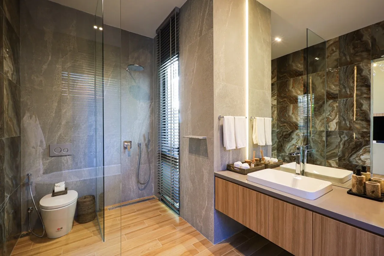 Property image - full photo 34