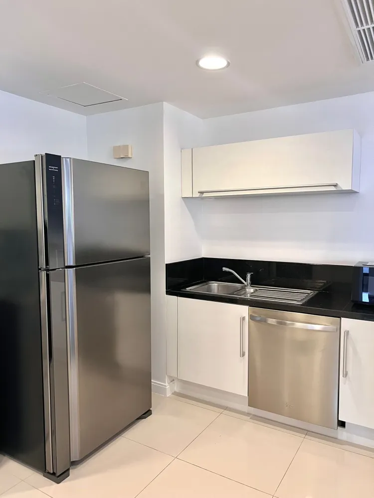Property image - full photo 4