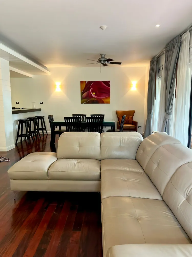 Property image - full photo 2